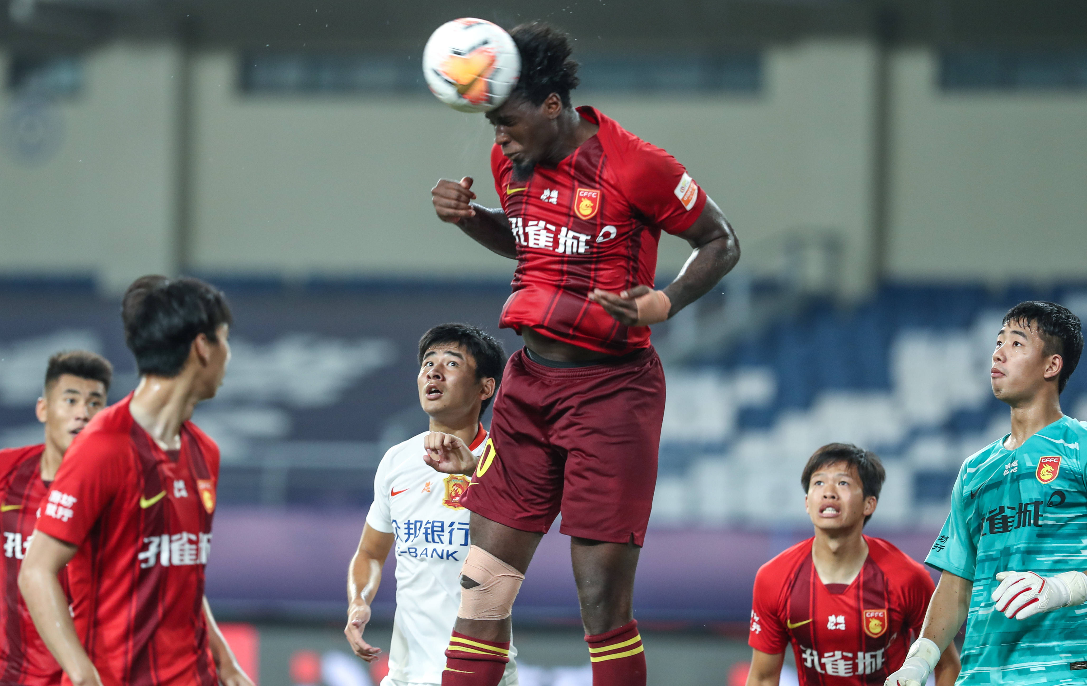 包含河北华夏幸福再度惨败，士气受挫局面严峻的词条