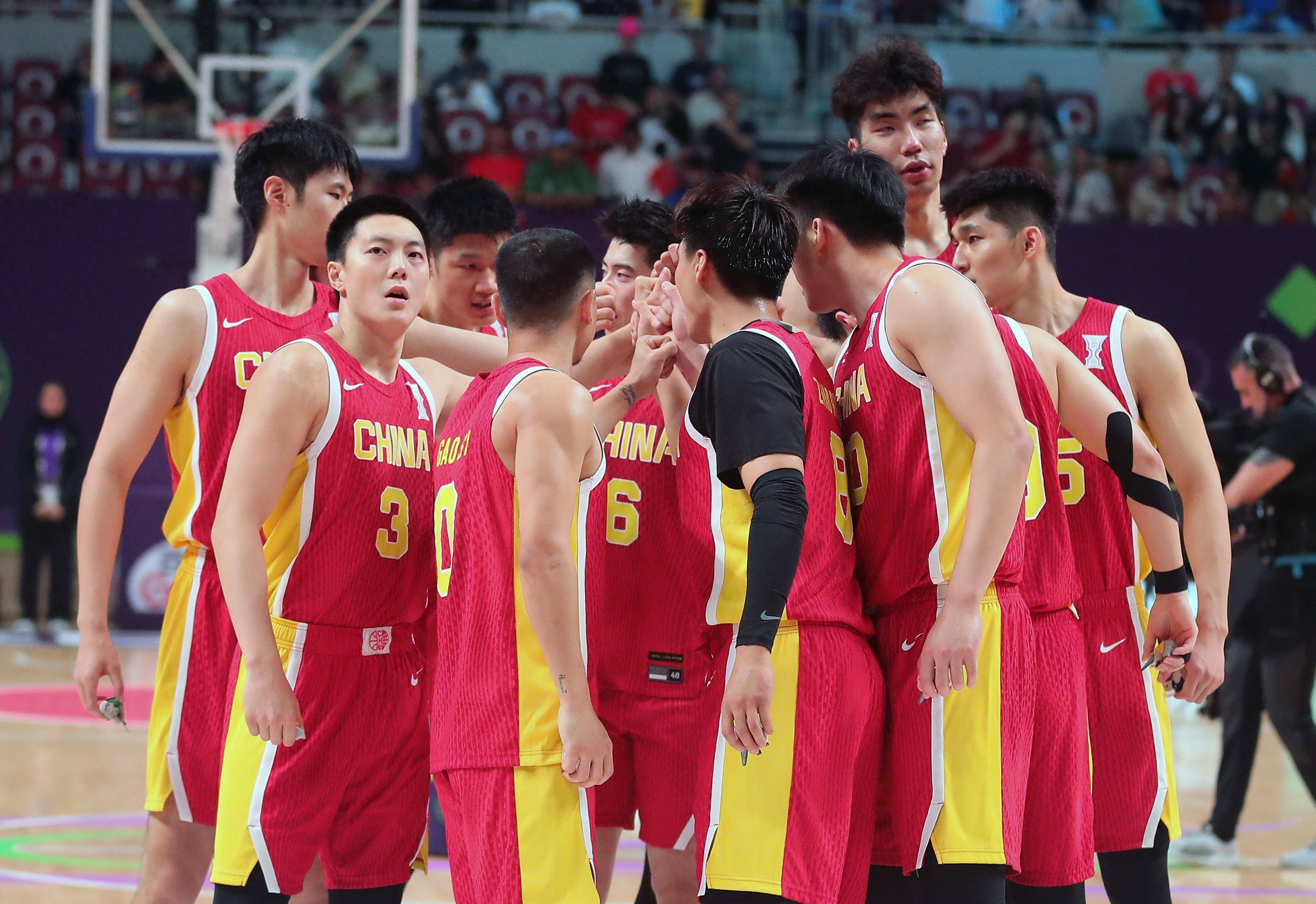 一支中国籃球隊在最新比賽中取得胜利