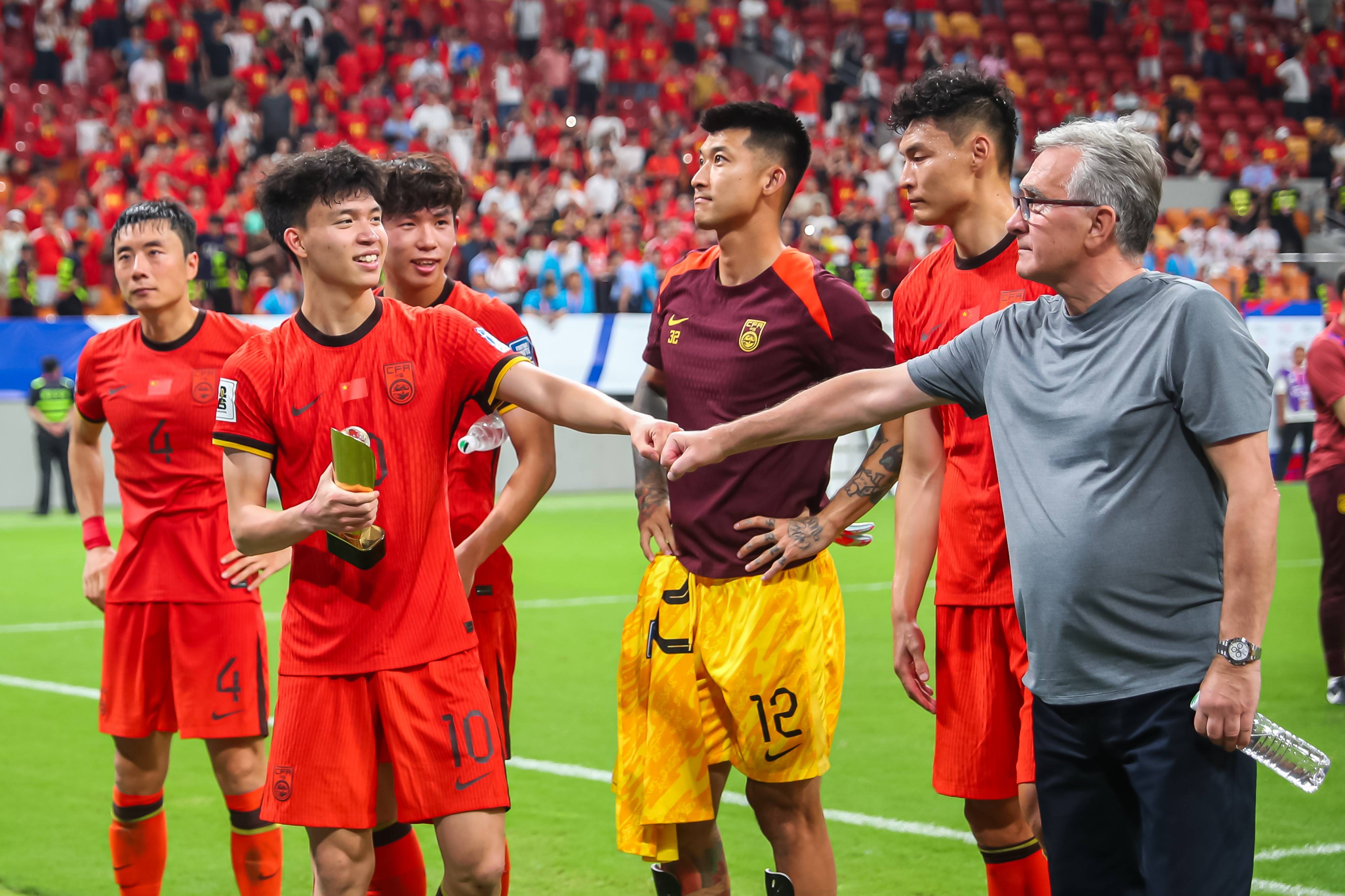 顶级俱乐部迎战亚洲足球联赛中的强队 顶级俱乐部迎战亚洲足球联赛中的强队