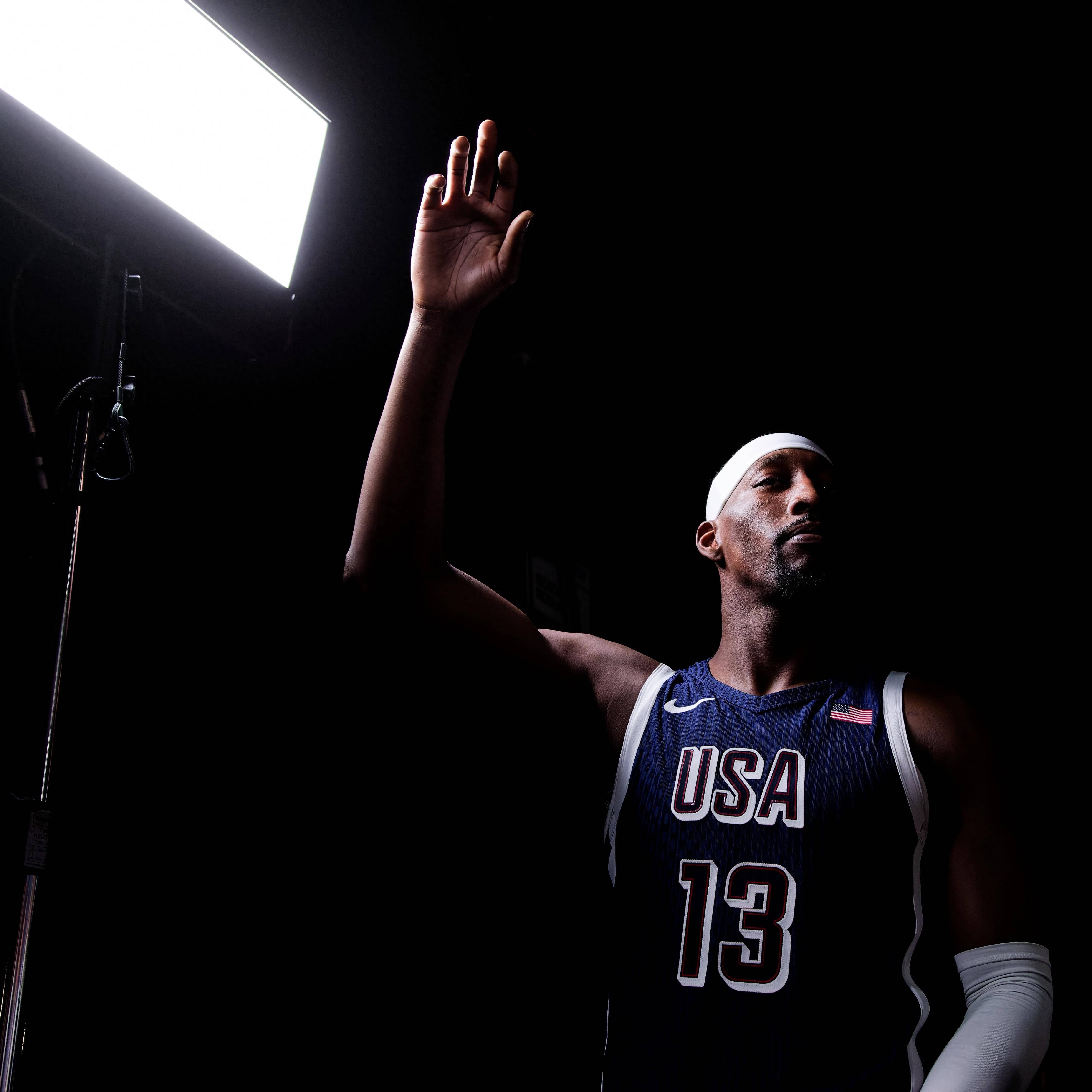 包含篮网B队轻取火箭，阿德巴约高光表现的词条