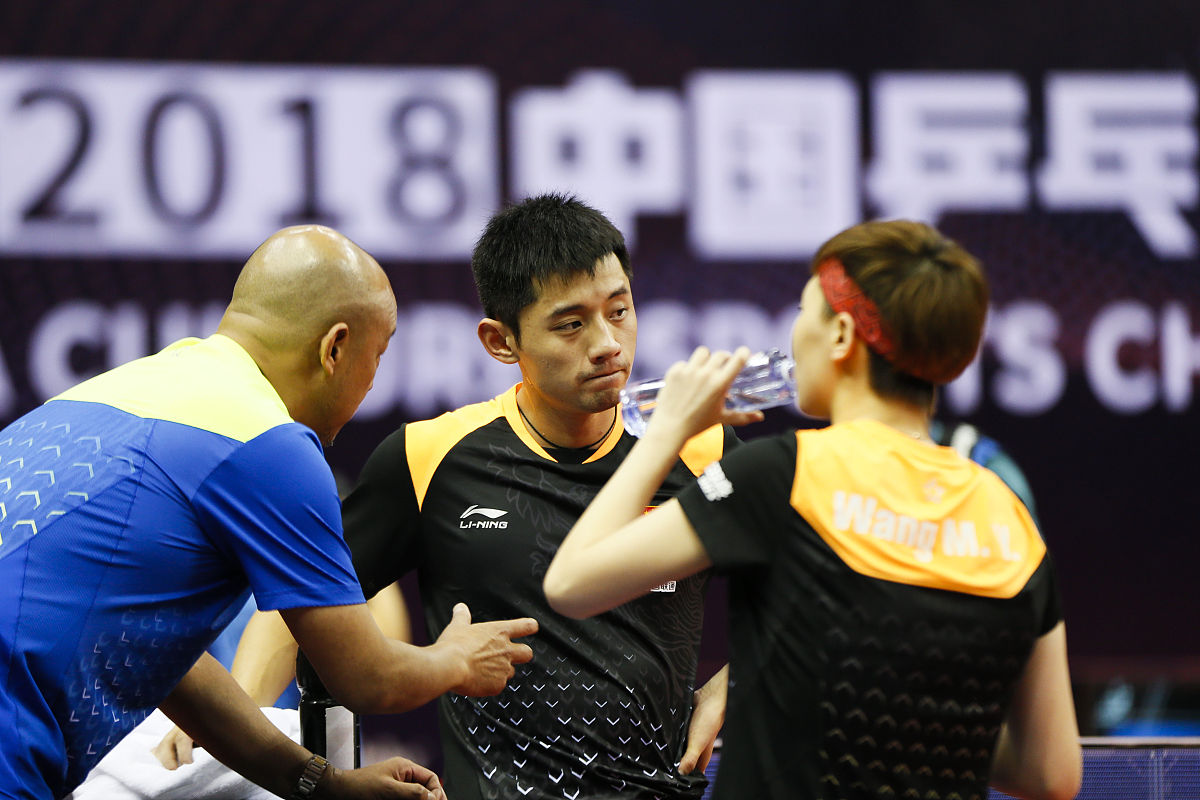 包含法国乒乓球队翻盘日本乒乓球队，张继科制霸全场的词条