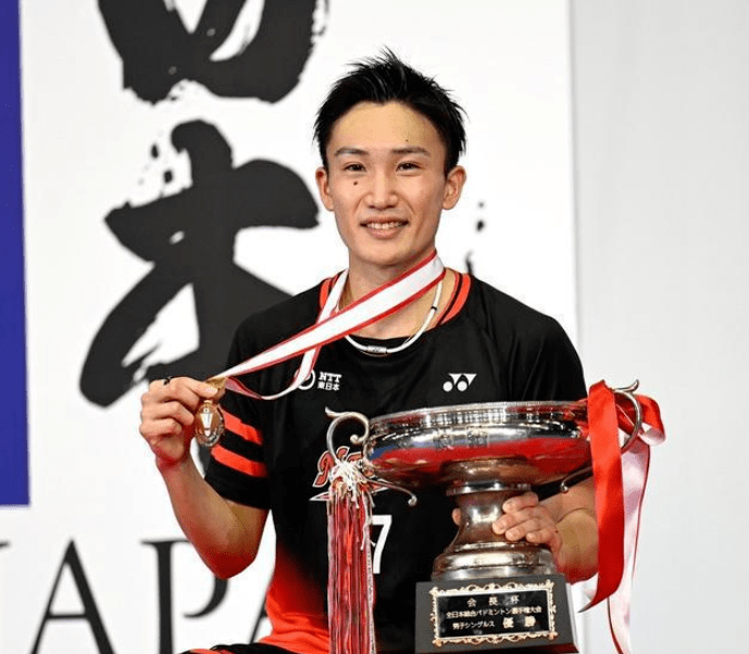 韩国羽毛球队碾压英格兰羽毛球队，桃田贤斗爆发神勇的简单介绍