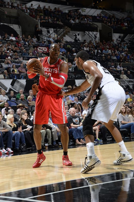 广州队碾压青岛队，利拉德统治全场