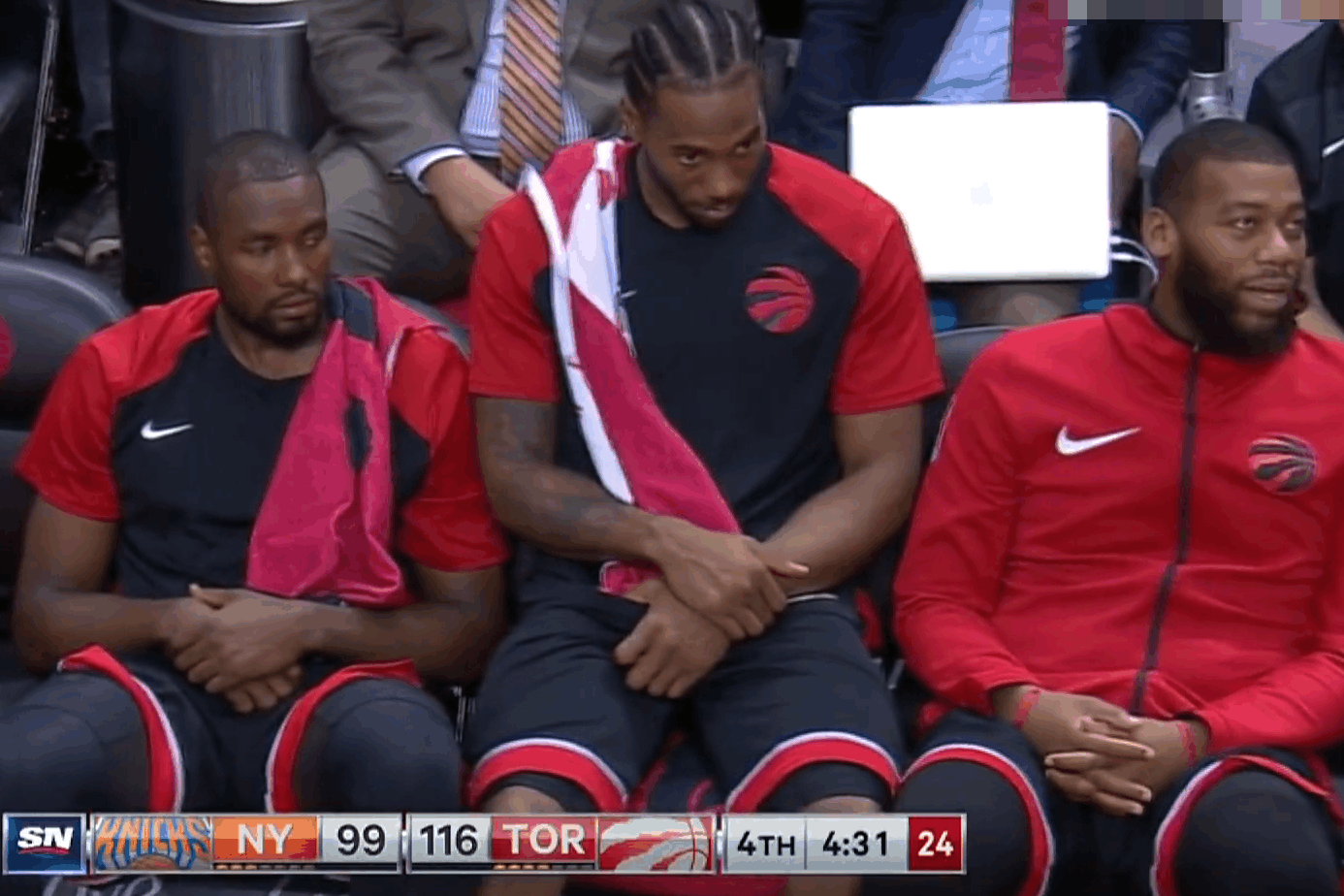 福建队鏖战尼克斯，伦纳德带队取胜