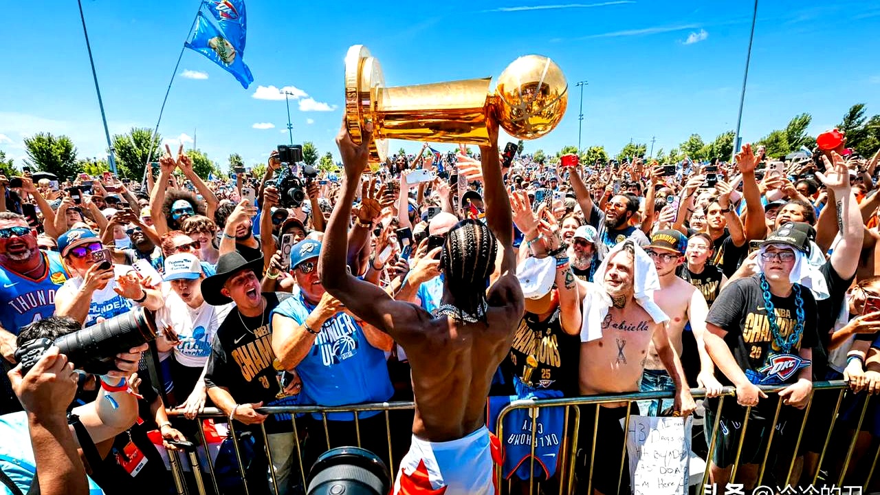 关于雷诺车队完胜威廉姆斯，汉密尔顿关键制胜的信息