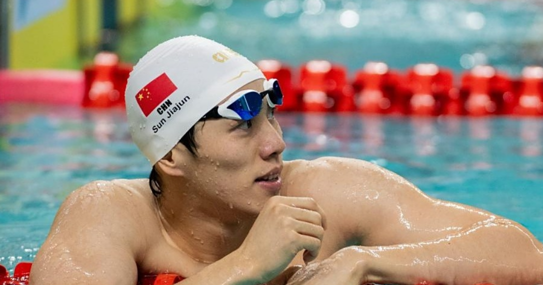 包含游泳男子项目：法国选手勇夺金牌的词条