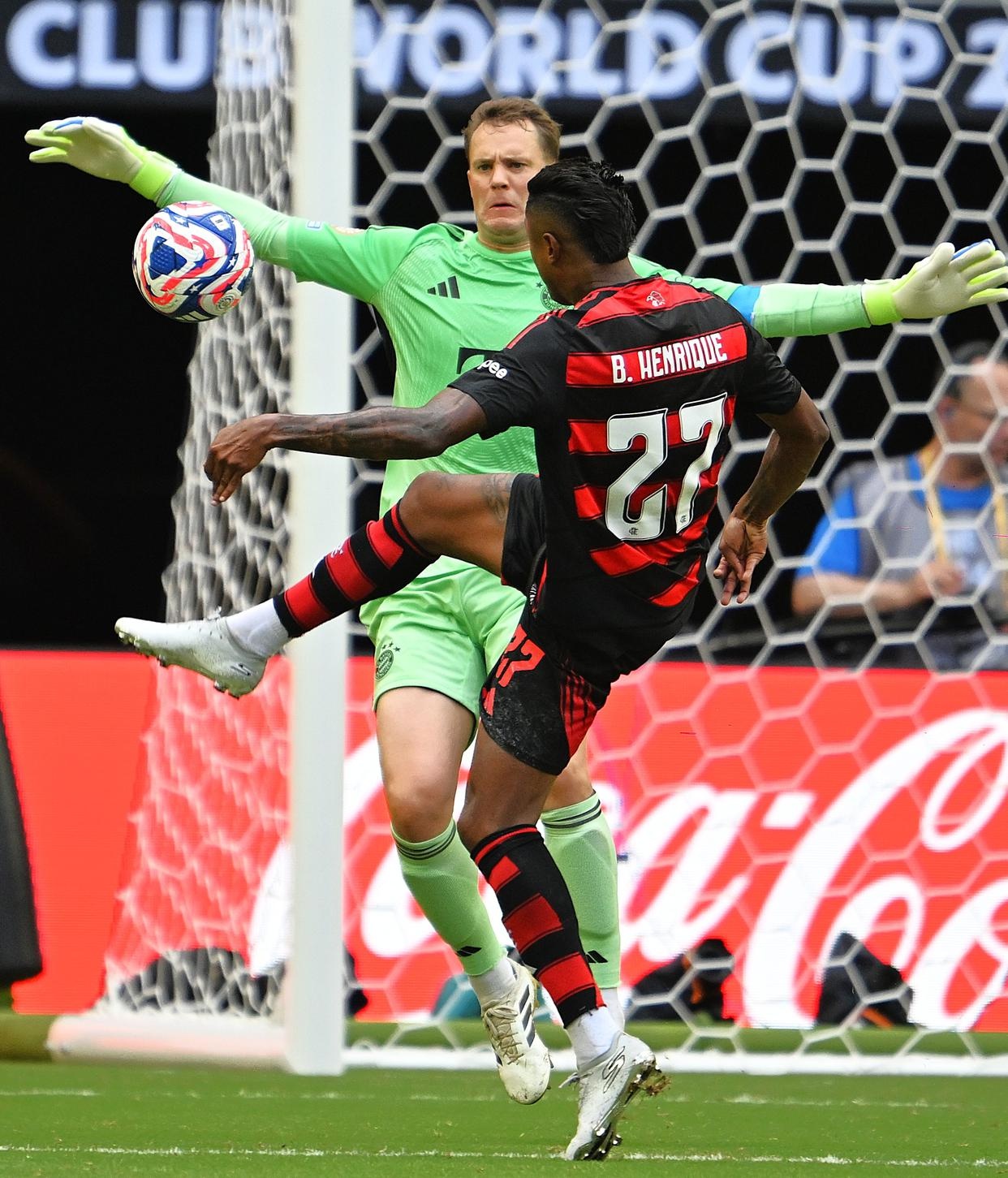 拜仁豪取胜利，以迄今为止最佳表现晋级决赛