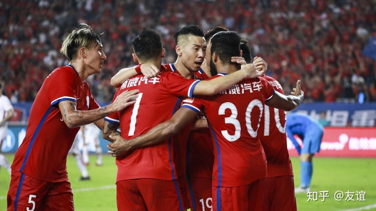 关于重庆斯威客场击败广州富力，反弹获胜的信息