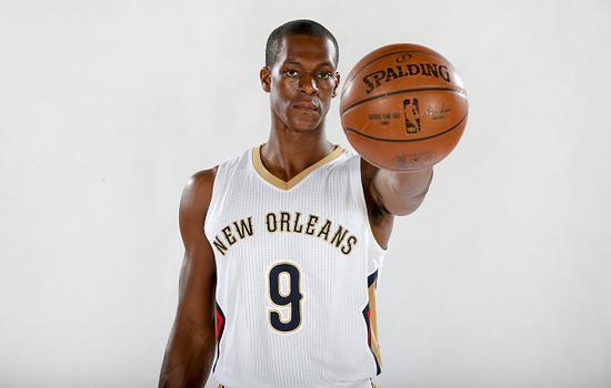 鹈鹕队小前锋暴走砍下高分，挑战个人极限的简单介绍