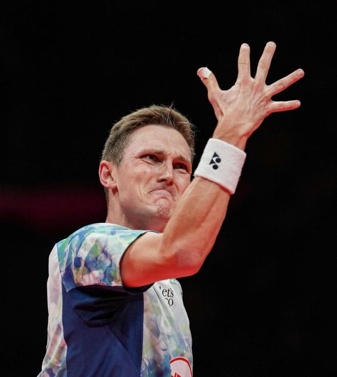 日本羽毛球队横扫英格兰羽毛球队，安赛龙高光表现的简单介绍