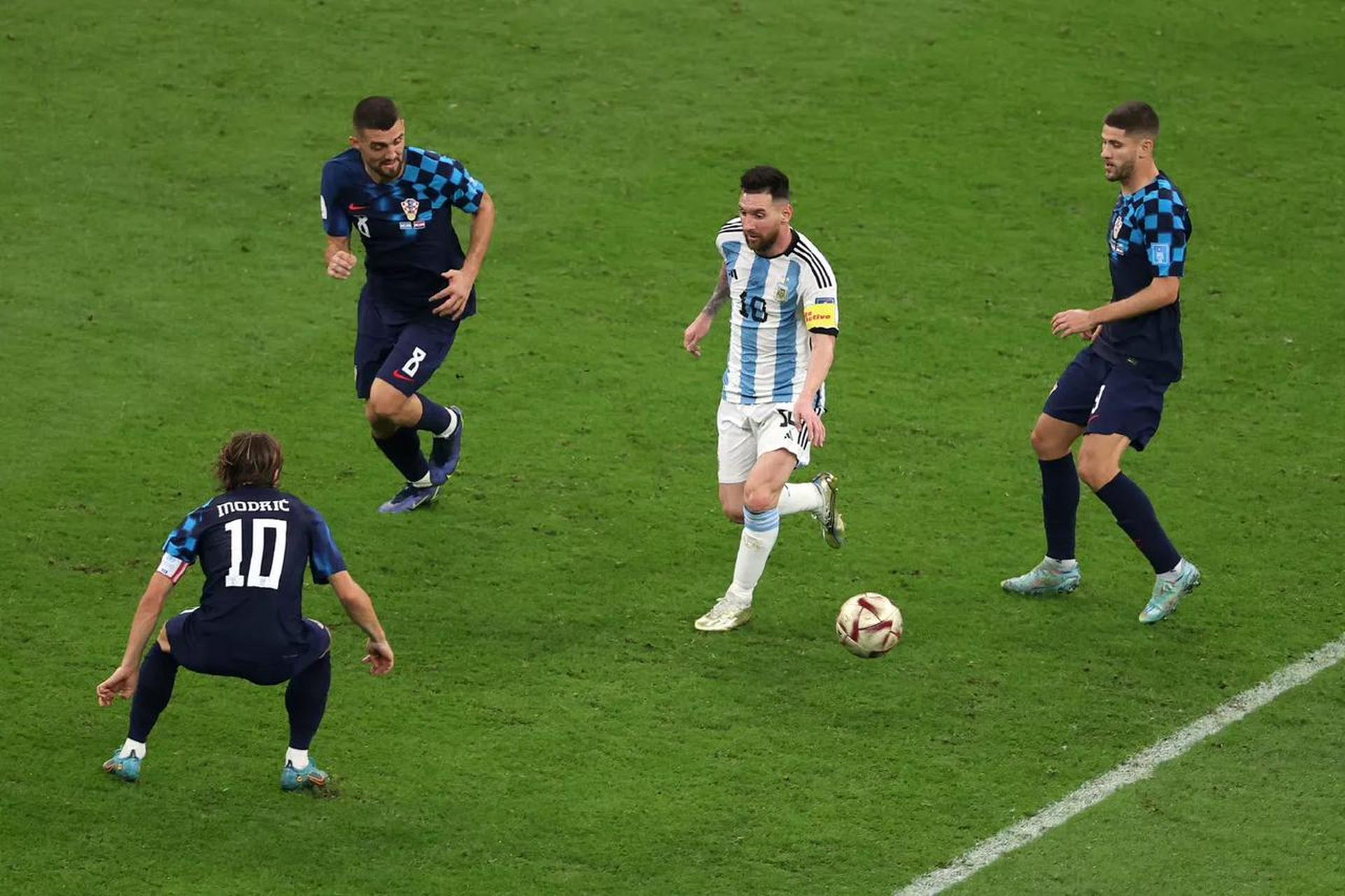 克罗地亚横扫德国,梅西惊艳世界 克罗地亚横扫德国,梅西惊艳世界