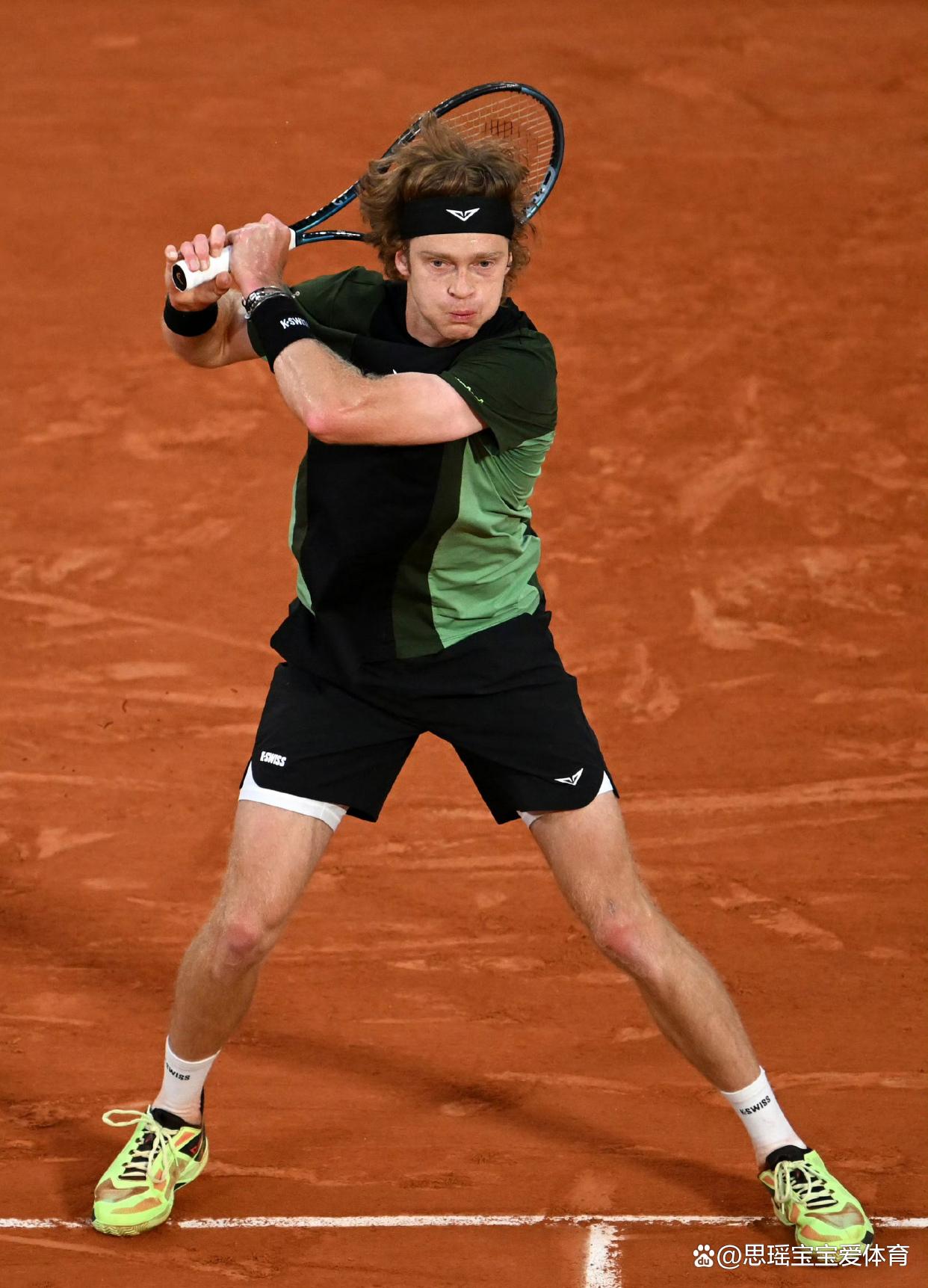 美国网球队碾压法国网球队,兹维列夫绝境逆转的简单介绍 美国网球队碾压法国网球队,兹维列夫绝境逆转的简单介绍