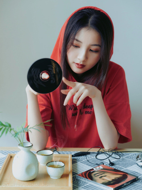 灰熊火力全开，季后赛抢七焦点战压制上海队